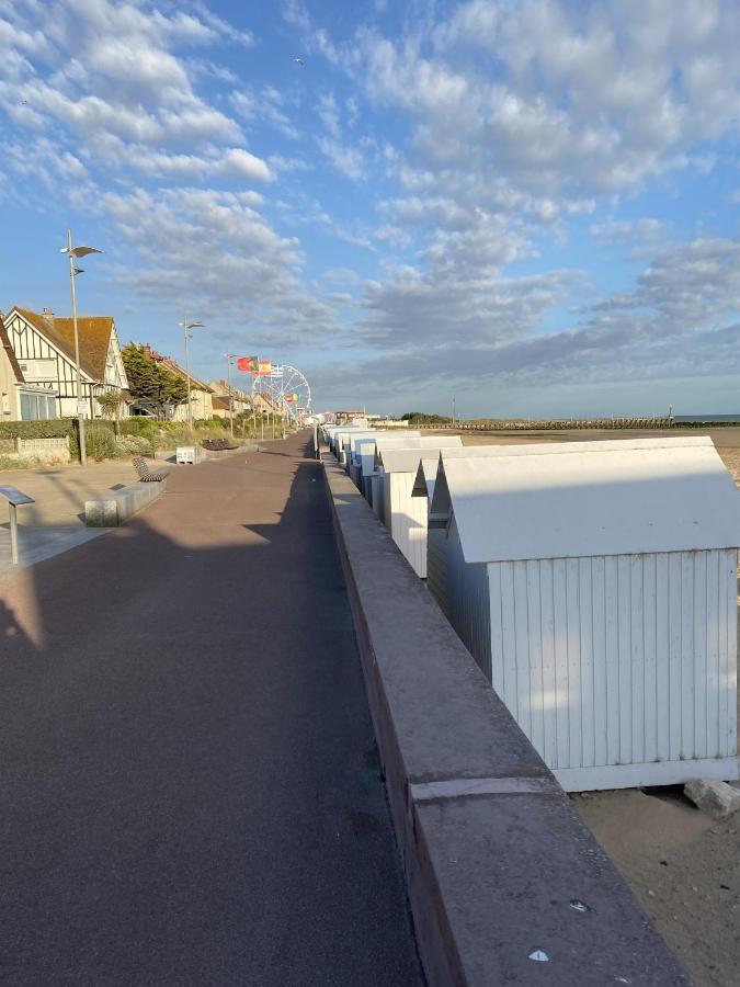 Super Appartement Cosy, Parking Prive Courseulles-sur-Mer Esterno foto